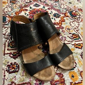 Sofft Women's Size 10 Black Heel Sandals!